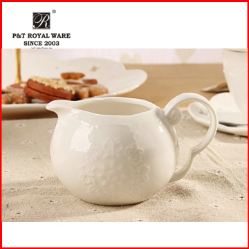 2015 Nueva jarra de leche de cerámica blanca elegante del té de la tarde del hotel para la venta al por mayor